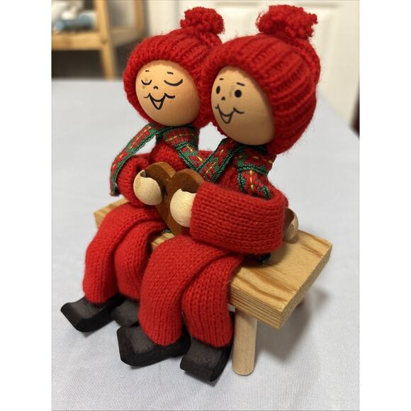 Vtg Swedish Tomte Figurines Collectible Handmade Couple Bench Heart Christmas - Picture 5 of 5
